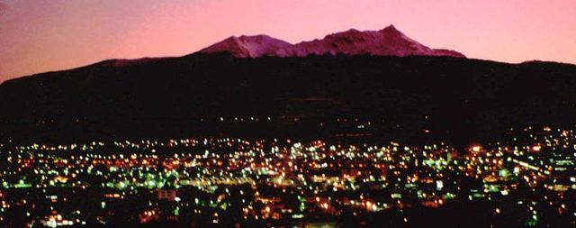 ATARDECER CON EL XINANTECATL