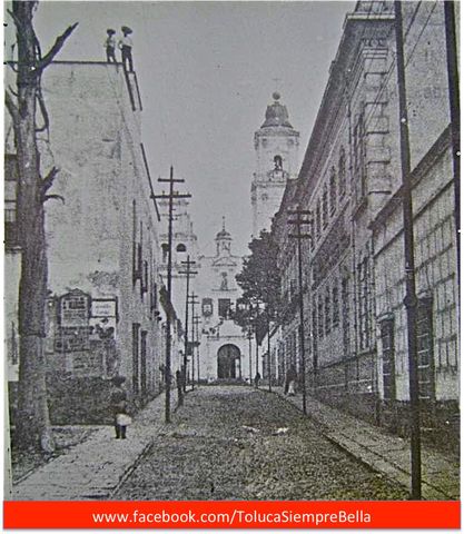 Tramo del antiguo callejón del Carmen hoy Mariano Riva Palacio Díaz