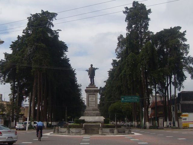 MONUMENTO A VICENTE VILLADA